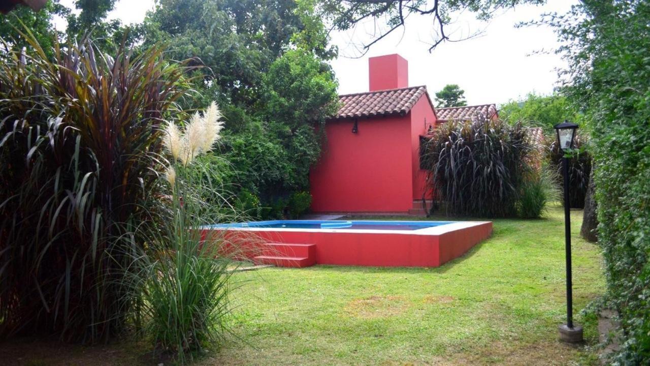 Pirpintos, De San Lorenzo Lodge *
