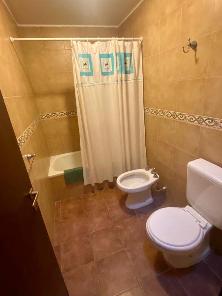 Lodge Pirpintos, De San Lorenzo *